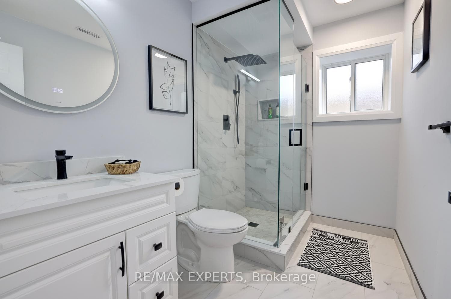 72 Donald Crescent photo 29