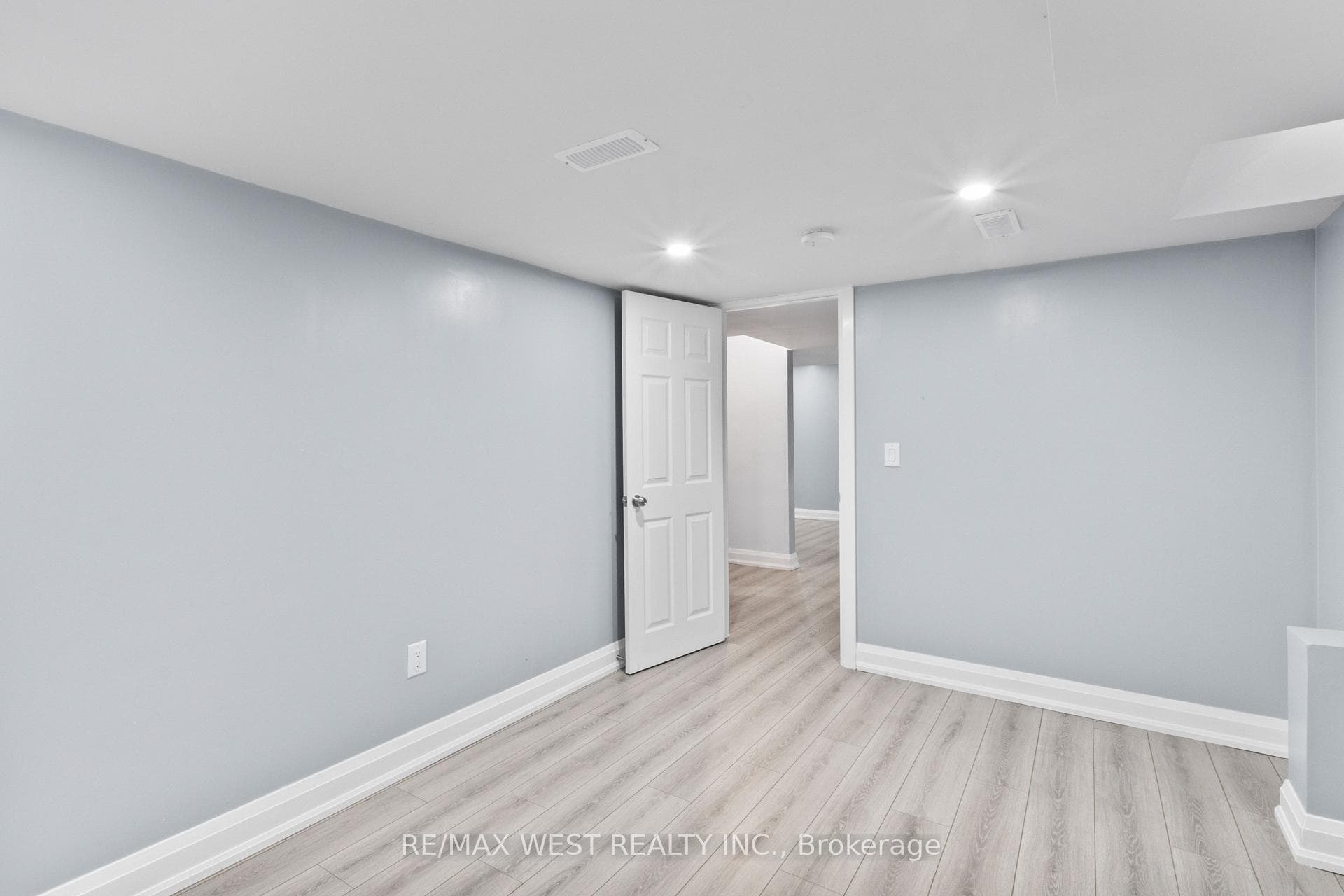 145 East Shore Drive photo 34