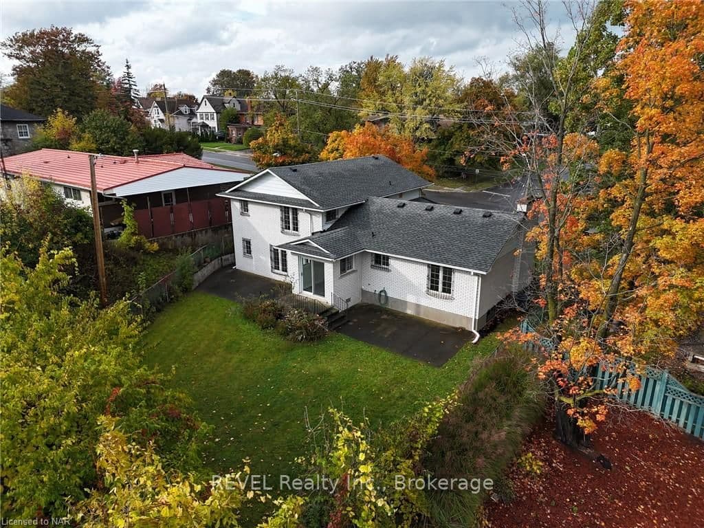 62 BERTIE Street photo 2