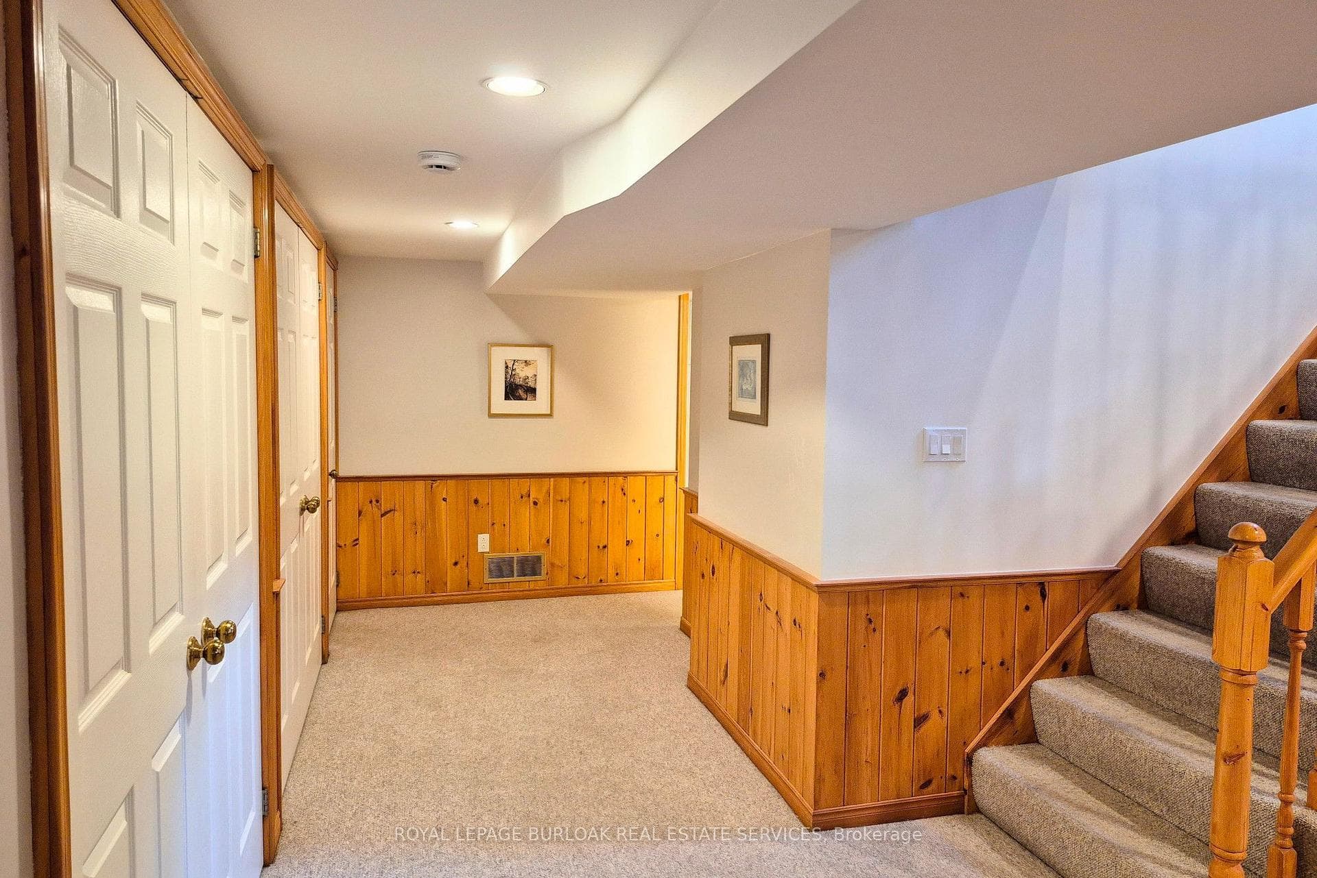 75 Flamboro Street photo 28
