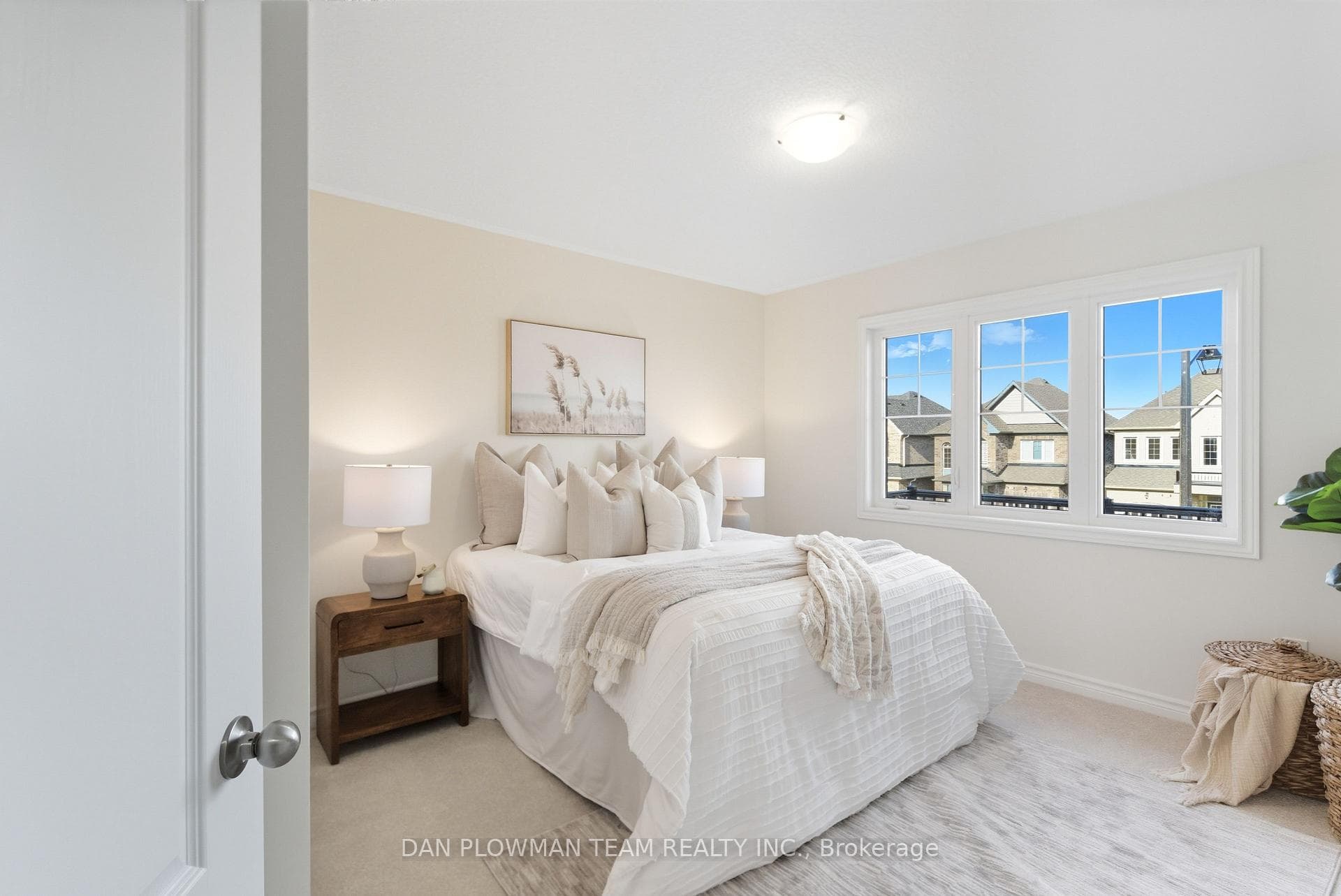 98 North Garden Boulevard photo 31