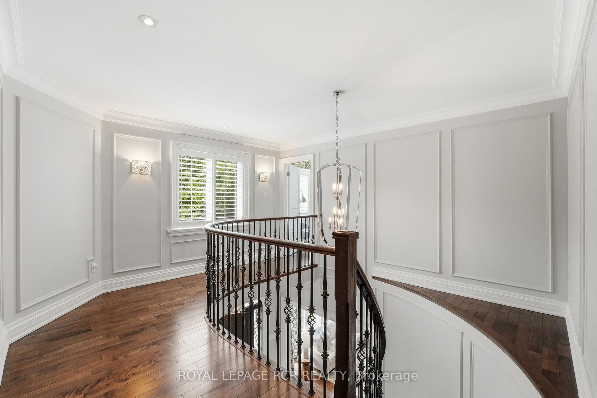 48 Hodgkinson Crescent photo 23