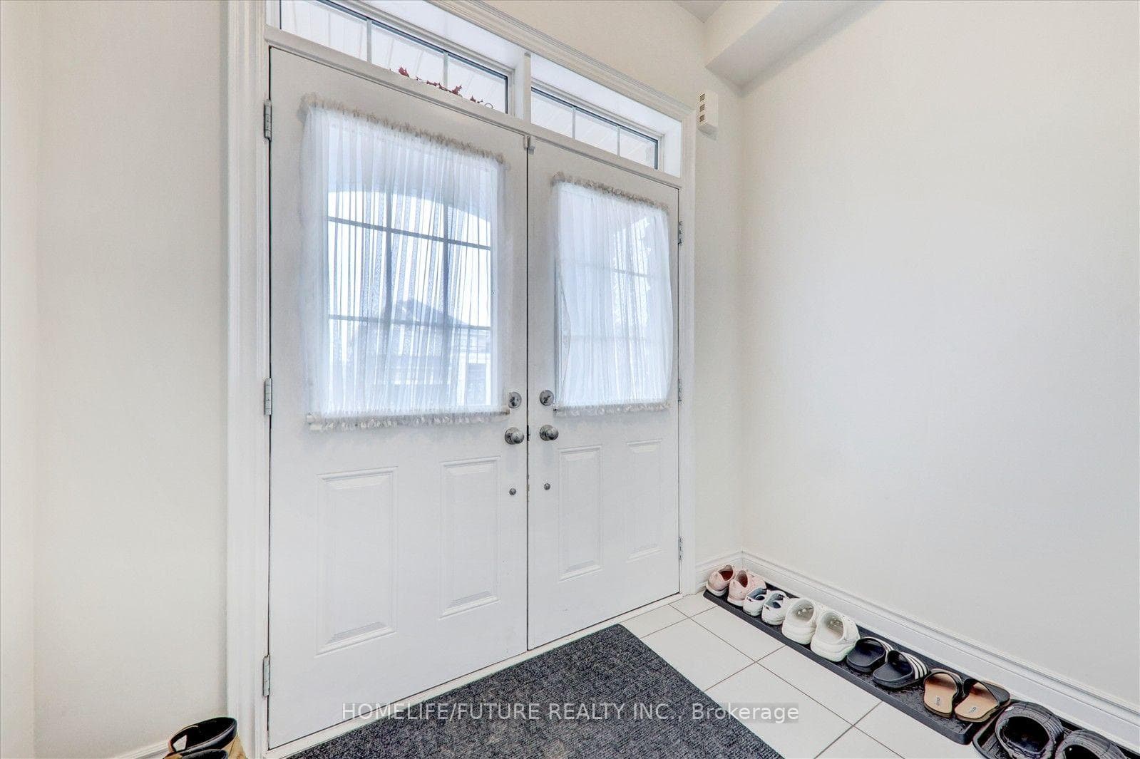 70 Mohandas Drive photo 5