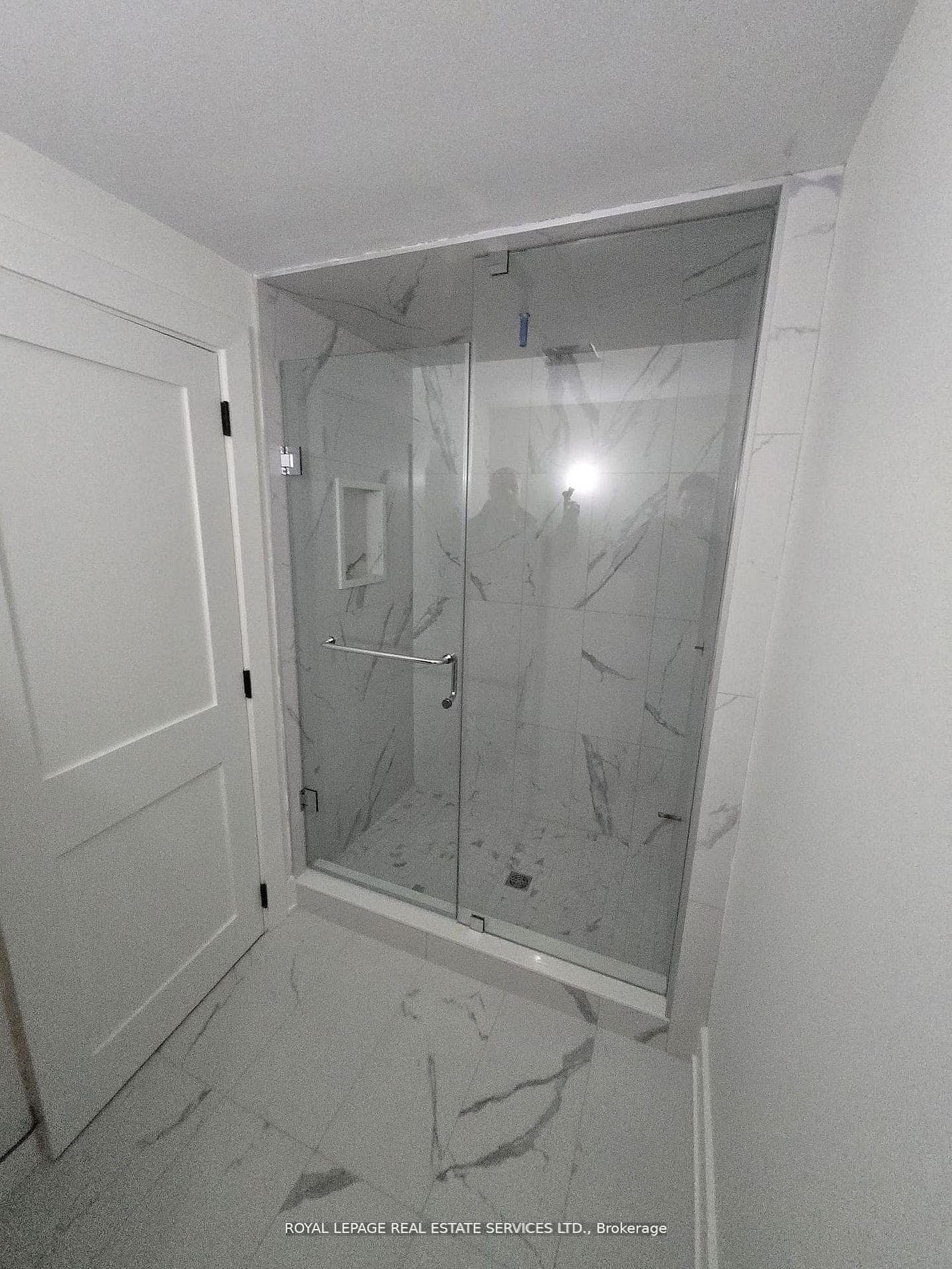 52 Peter Street Unit 1 photo 8