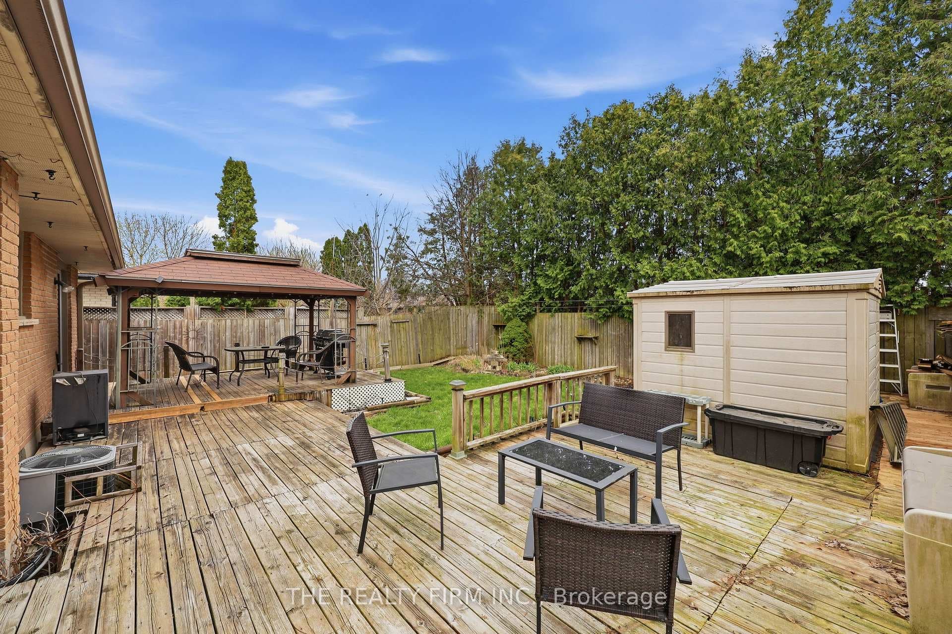 70 Talavera Crescent photo 37