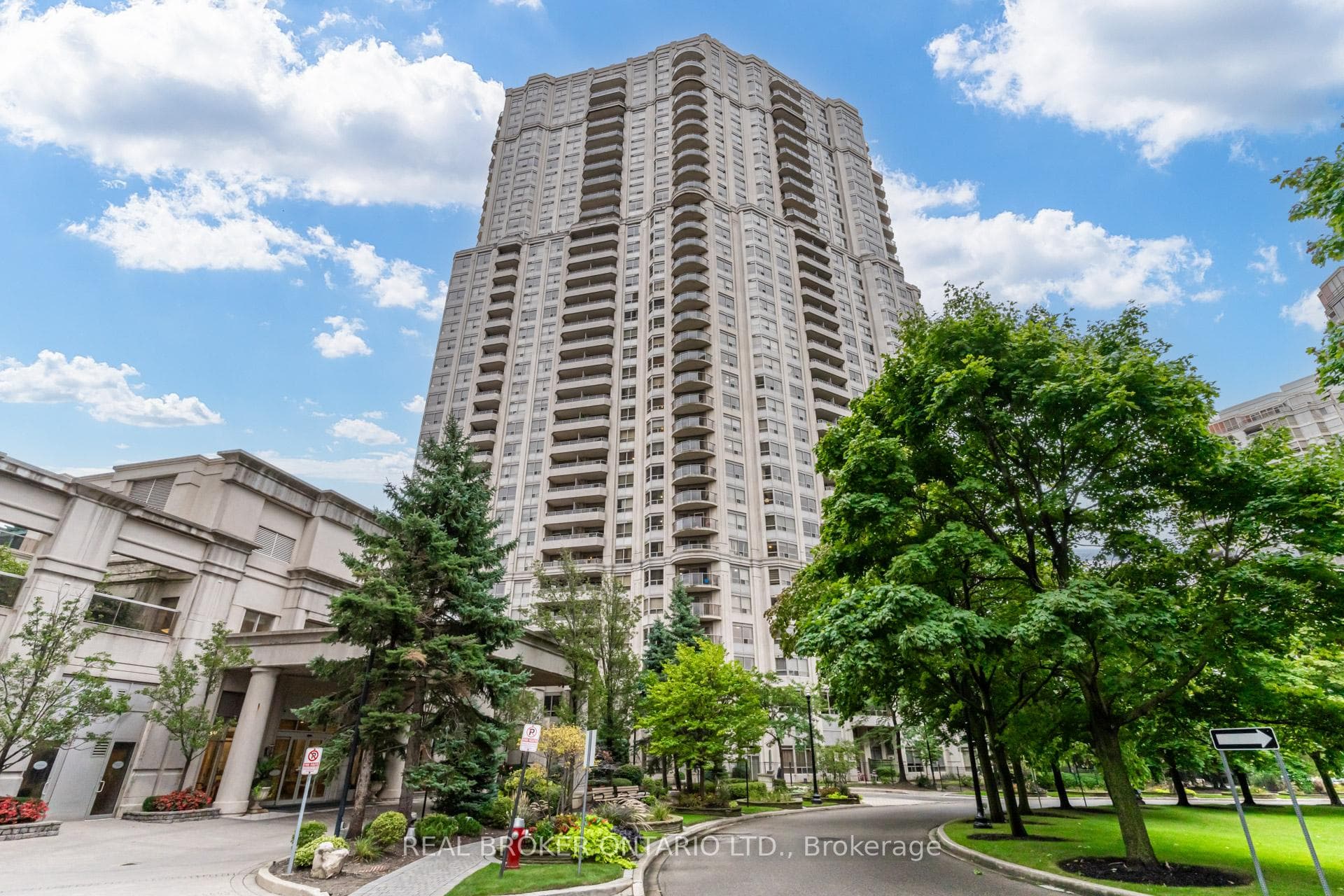 25 Kingsbridge Garden Circle Unit 2224 photo 1