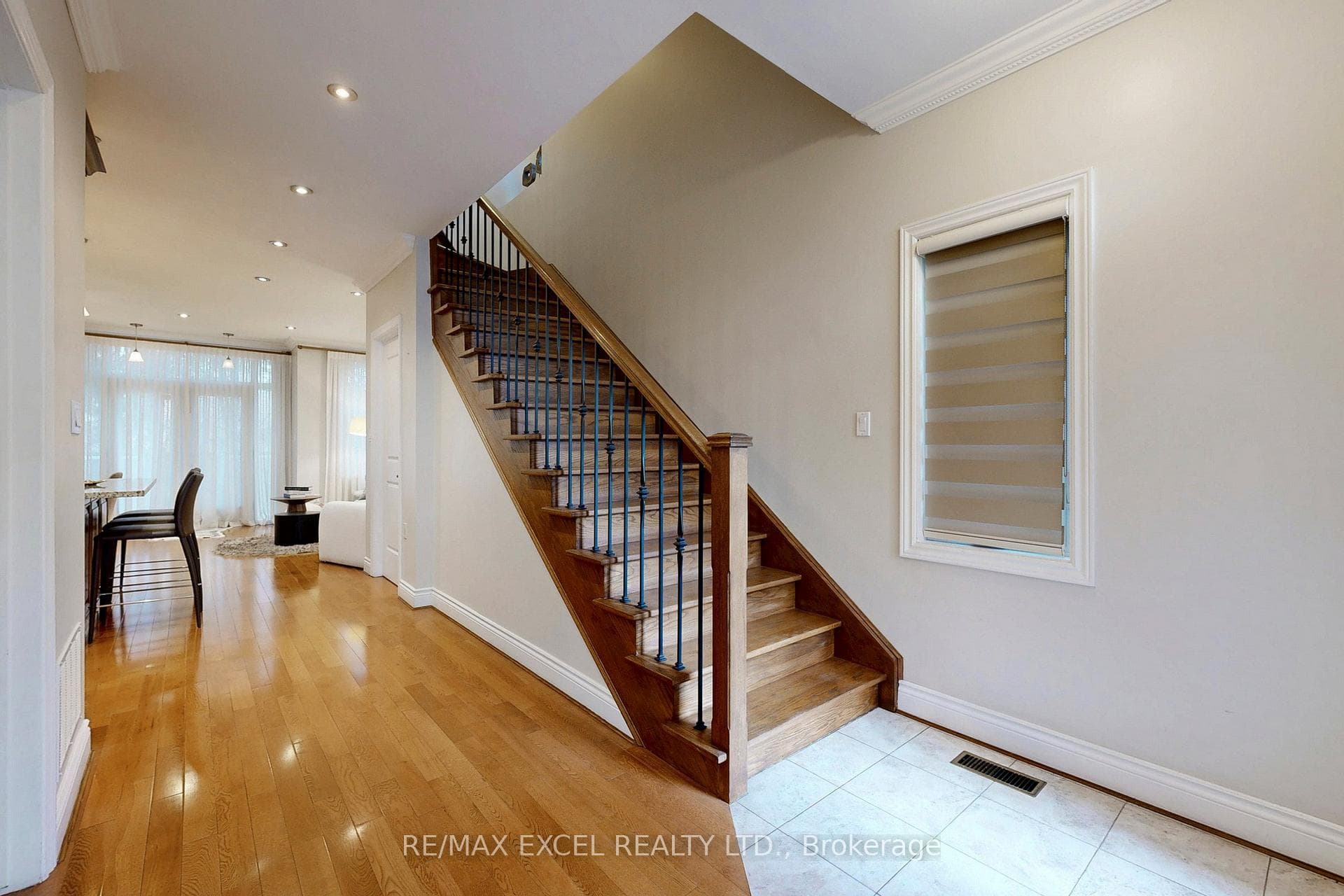 90 Fairleigh Crescent photo 18