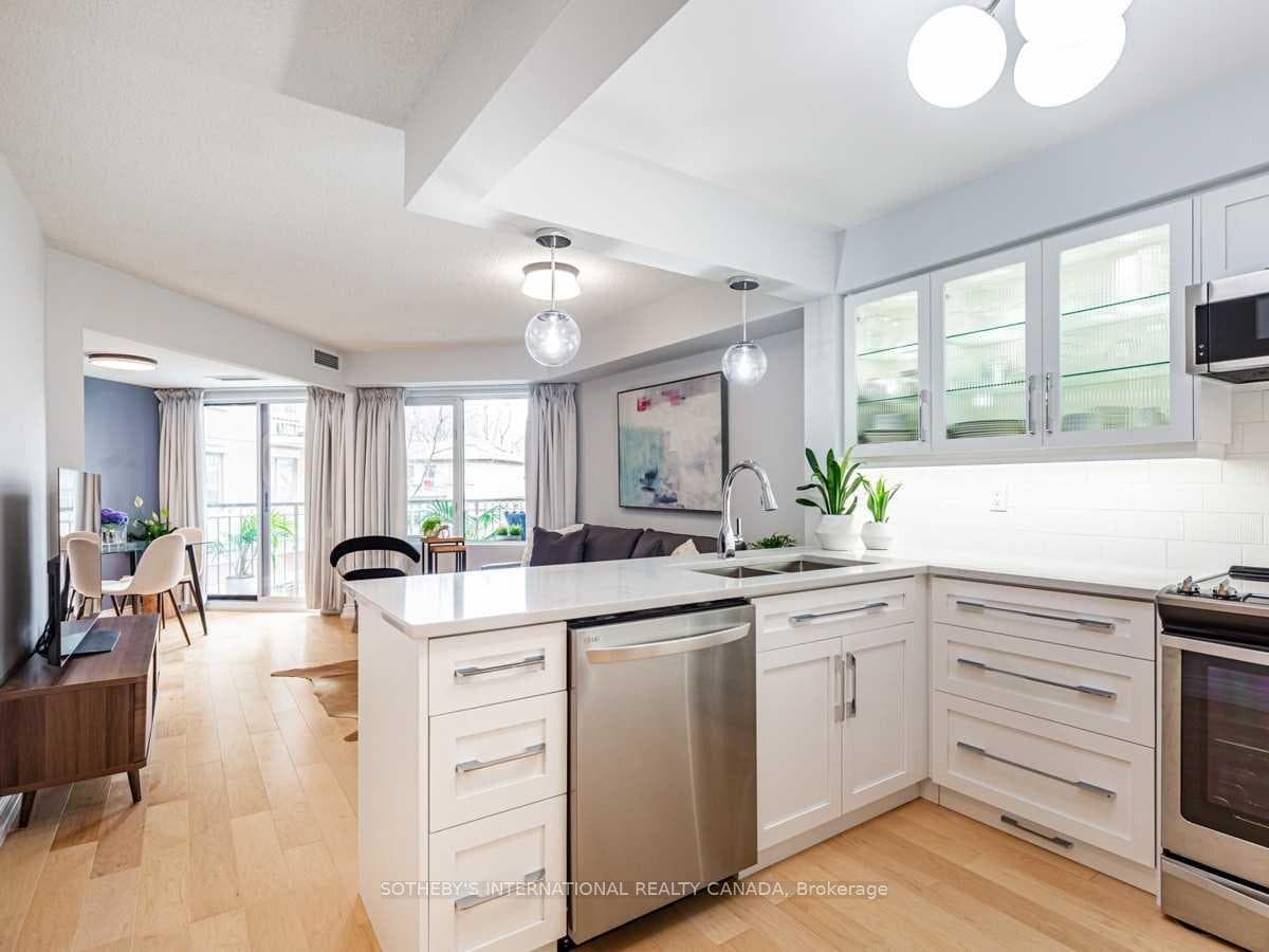 211 Randolph Road Unit 211 photo 1