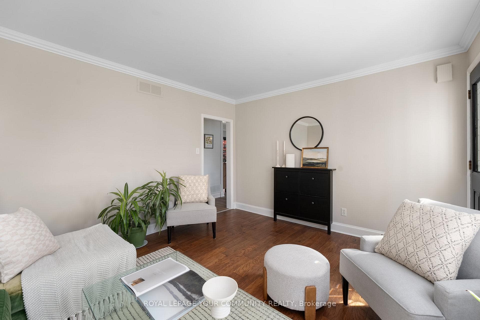 106 Johnson Avenue photo 4