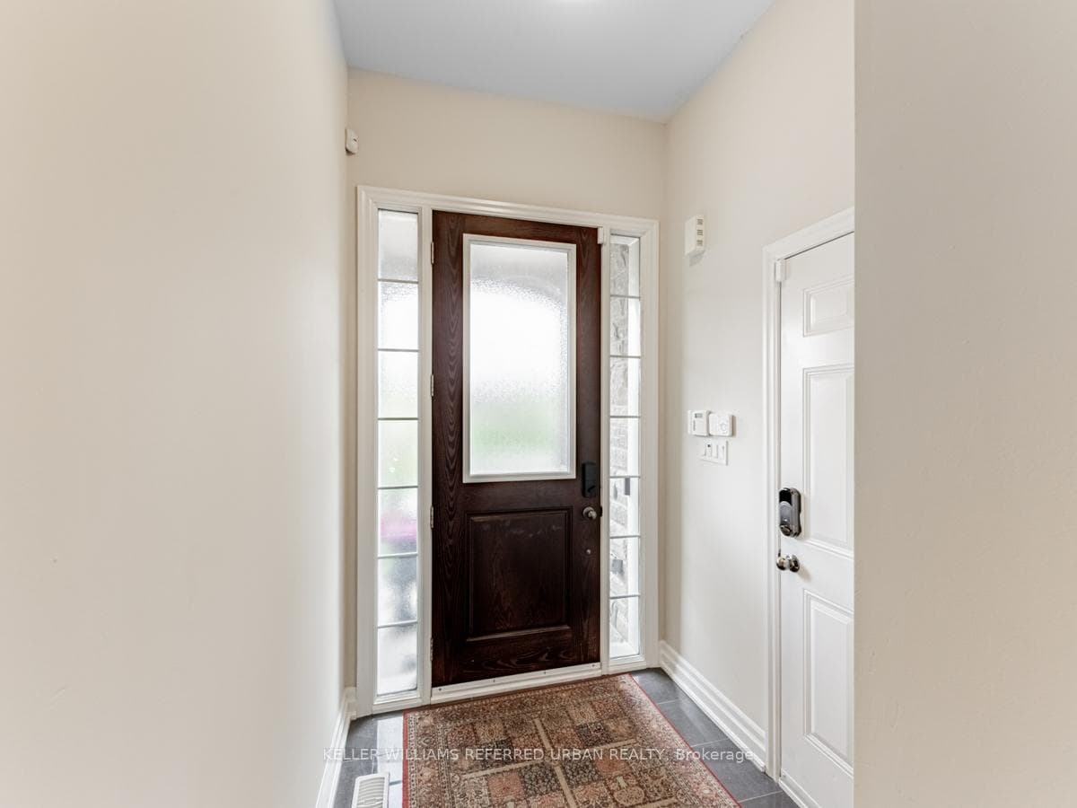 73 Robert Berry Crescent photo 4