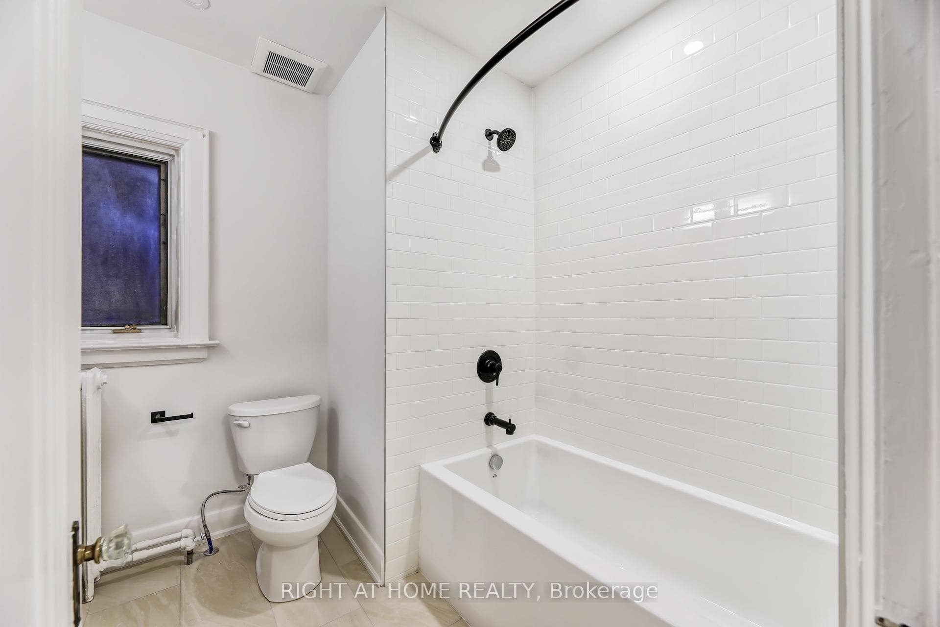35 Braemar Avenue photo 11