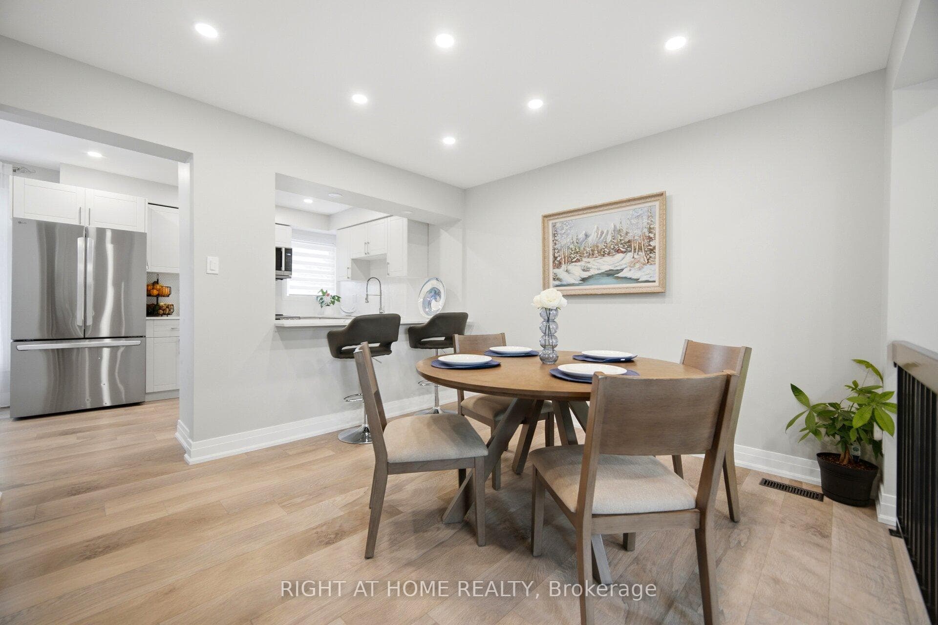 24 REID Drive Unit 8 photo 7