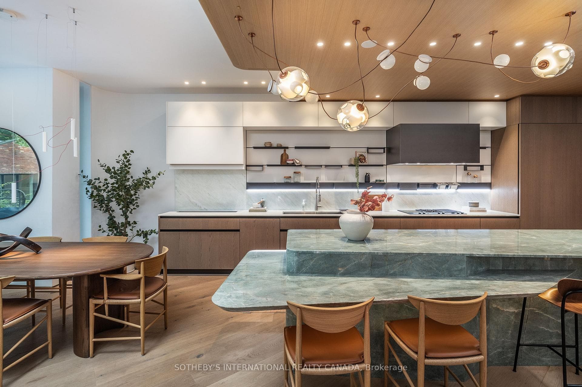 152 Walmer Road photo 6