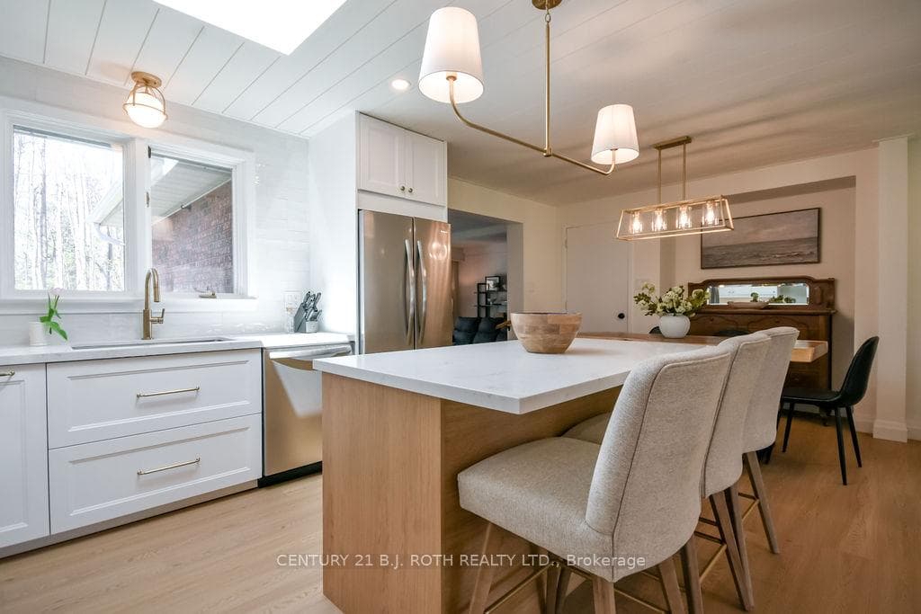 1078 Sunnidale Road photo 12