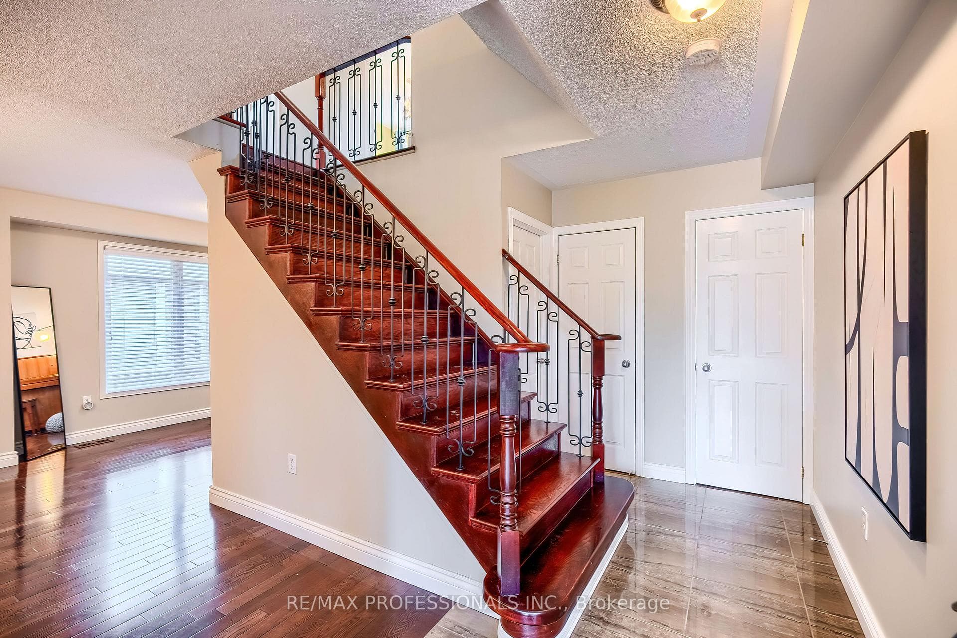 149 Eaton Street photo 5