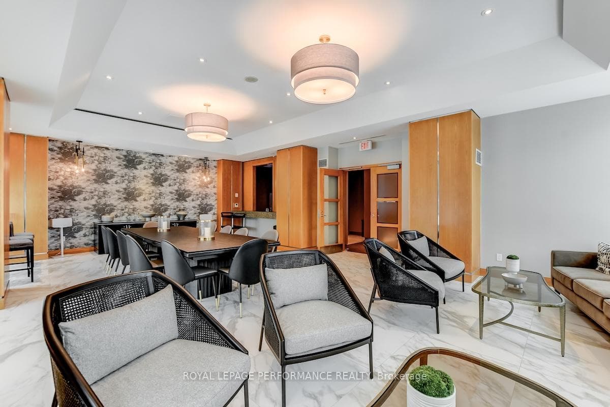 38 Metropole Private Unit 1101 photo 27