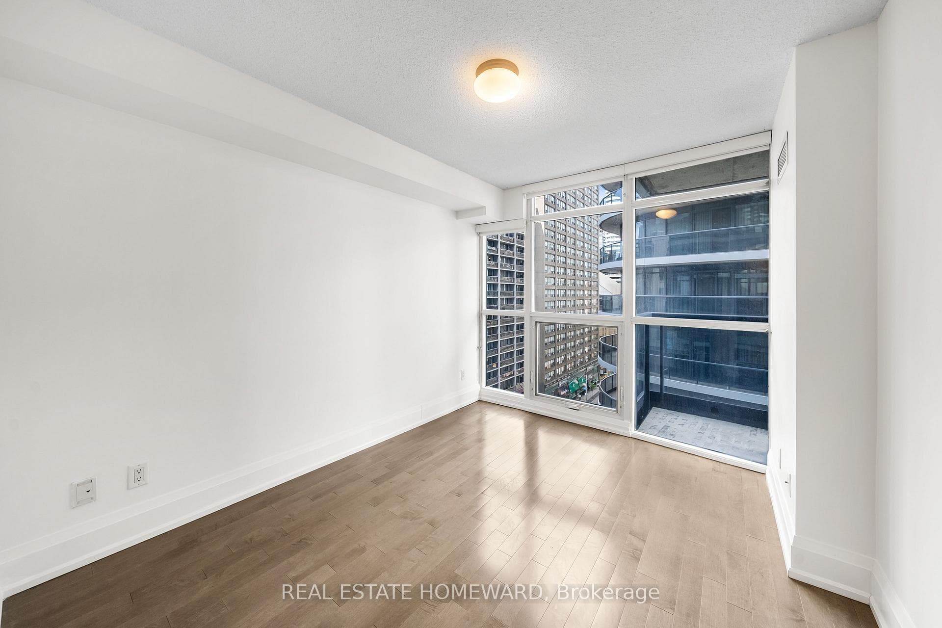 21 Carlton Street Unit 1006 photo 14