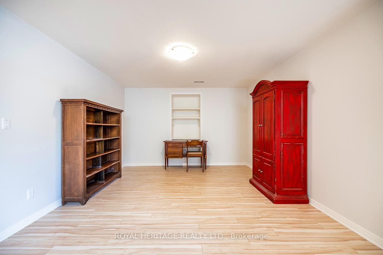 457 Safari Drive photo 42