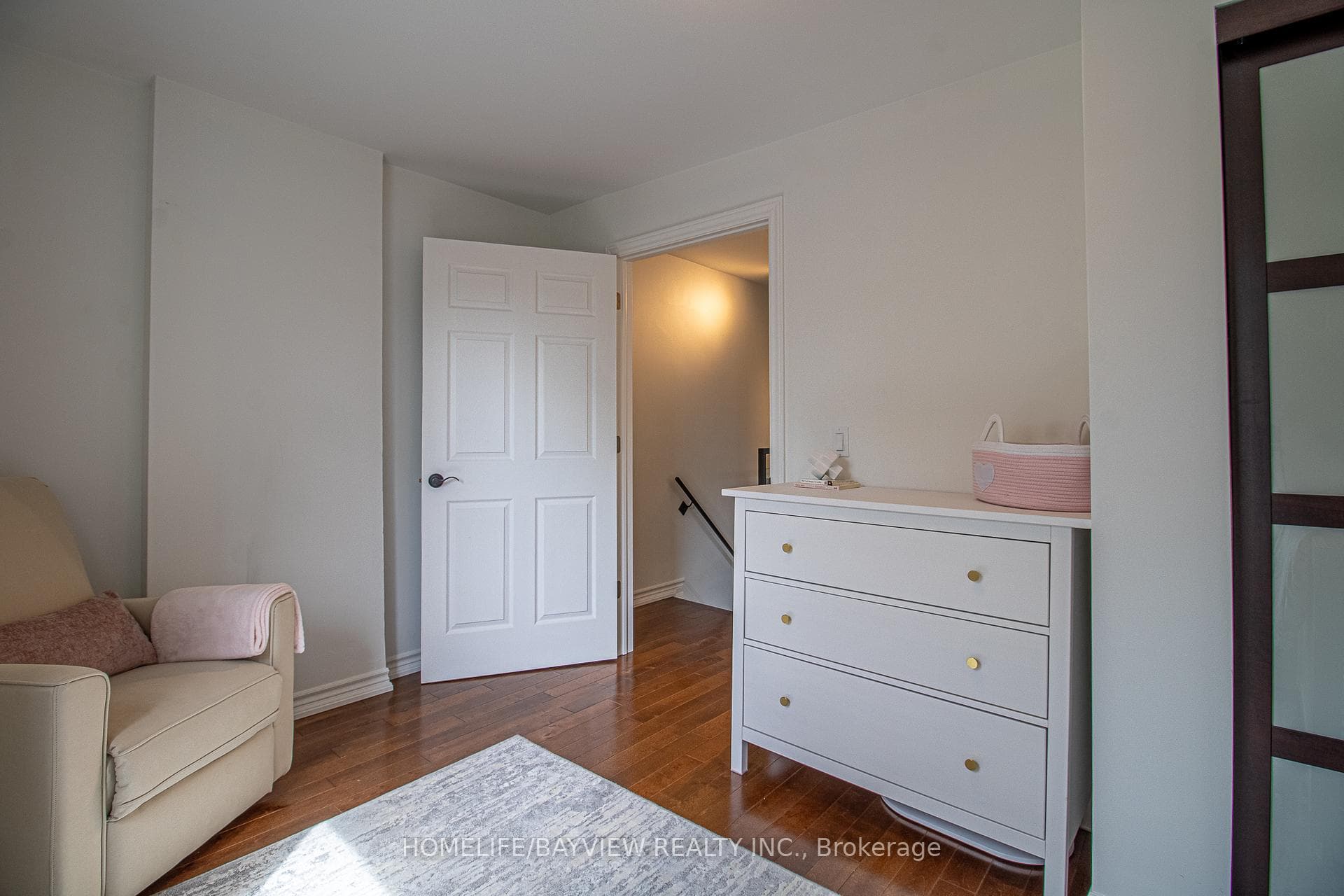 433 Davisville Avenue photo 17
