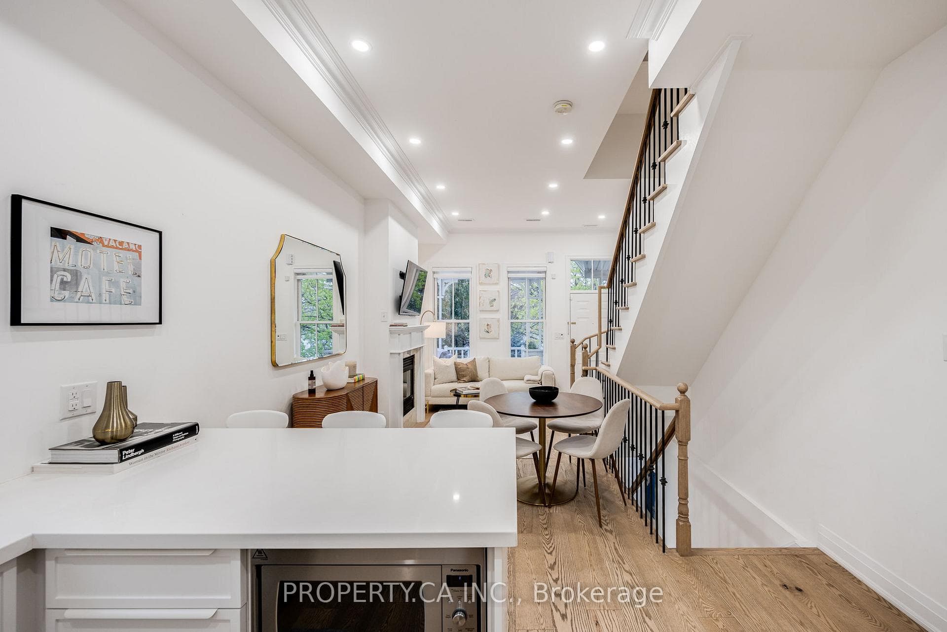 617 Adelaide Street photo 7