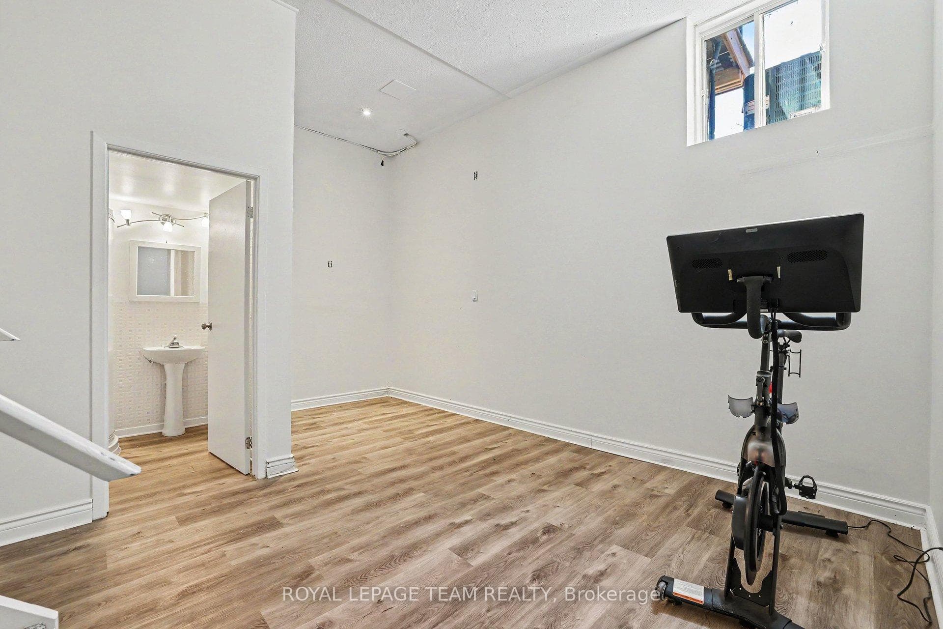 107 Woodpark Way photo 29