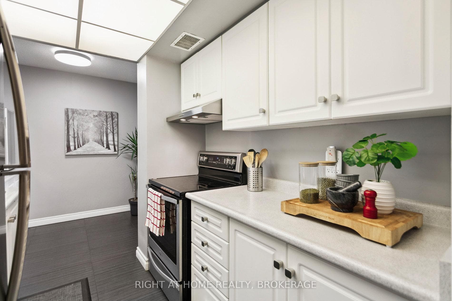1333 Bloor Street Unit 901 photo 22