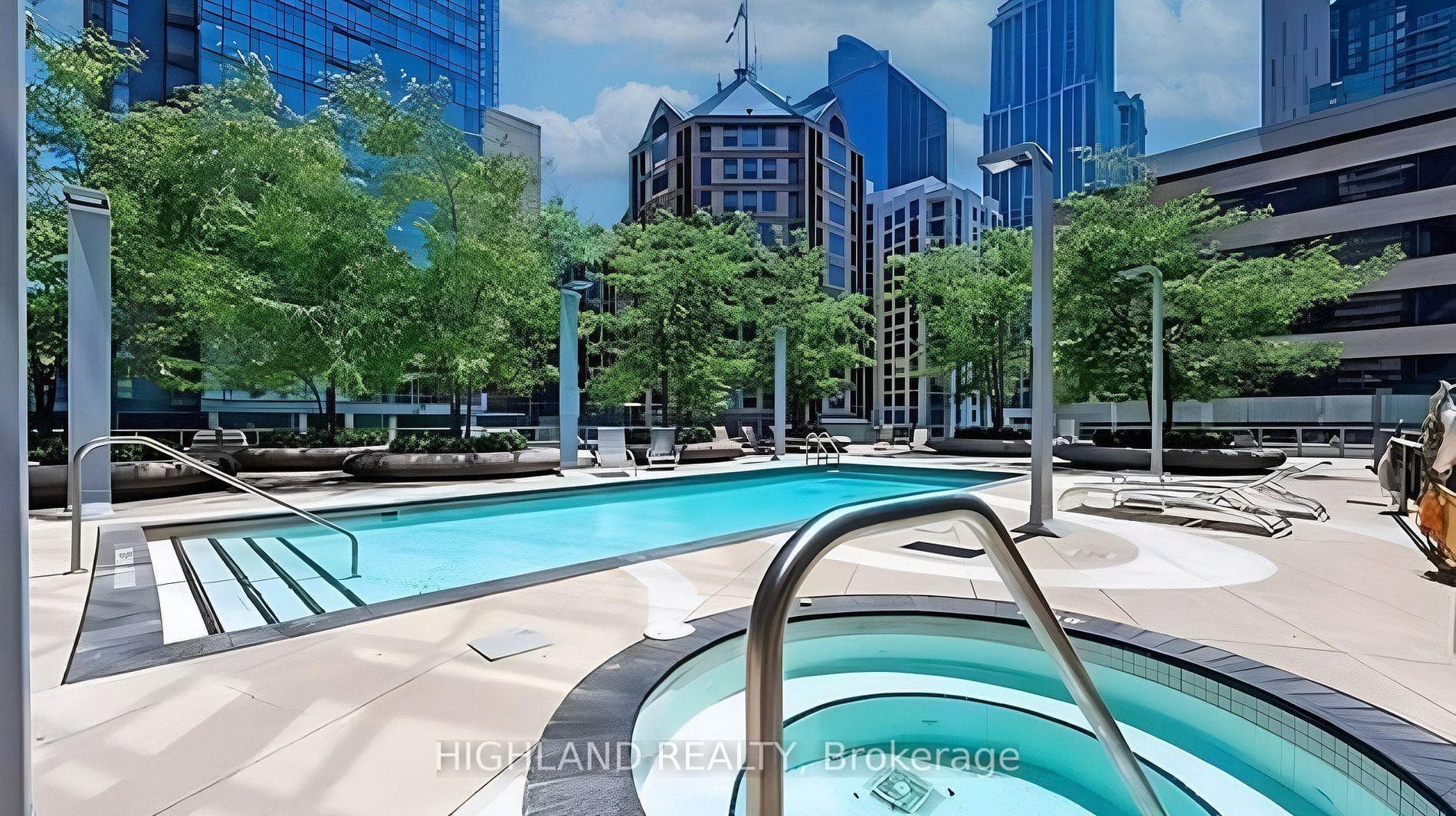 832 Bay Street Unit 2409 photo 19