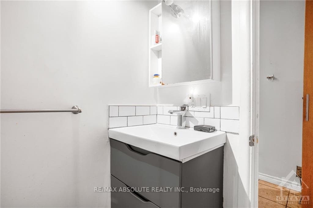 152 HINTON Avenue photo 23