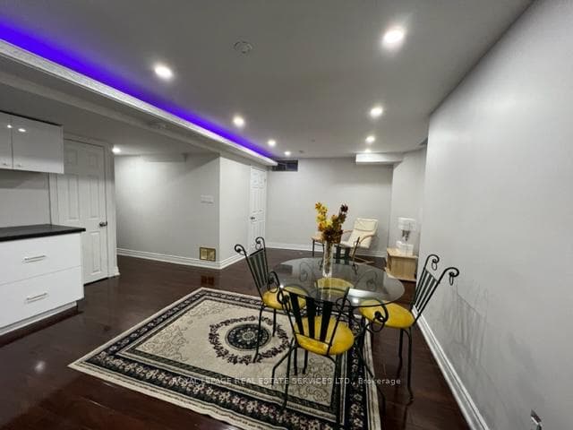 3050 Doyle Street photo 5