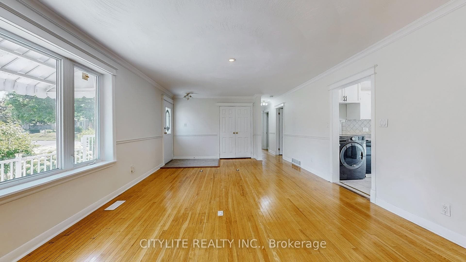 516 Monteith Avenue photo 5