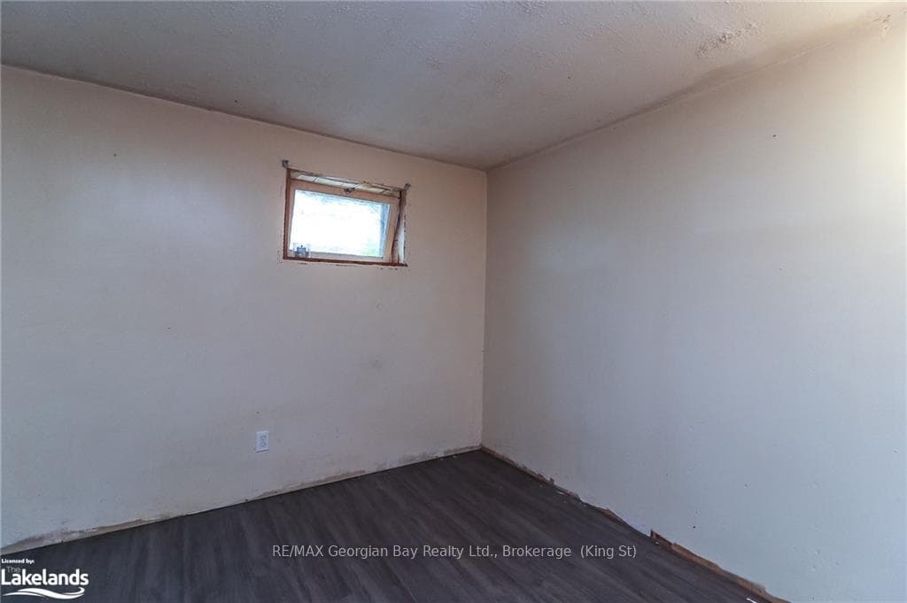 628 BAYVIEW Drive photo 18