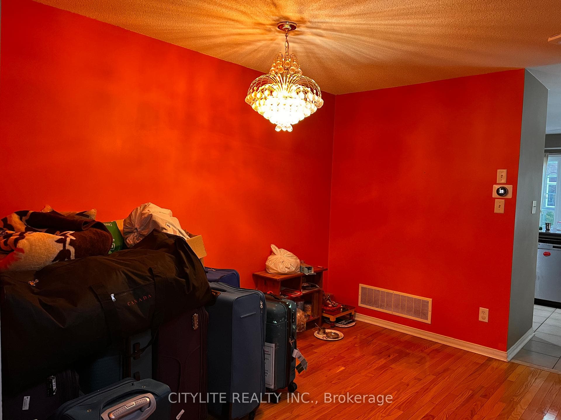 7119 Chatham Court photo 8
