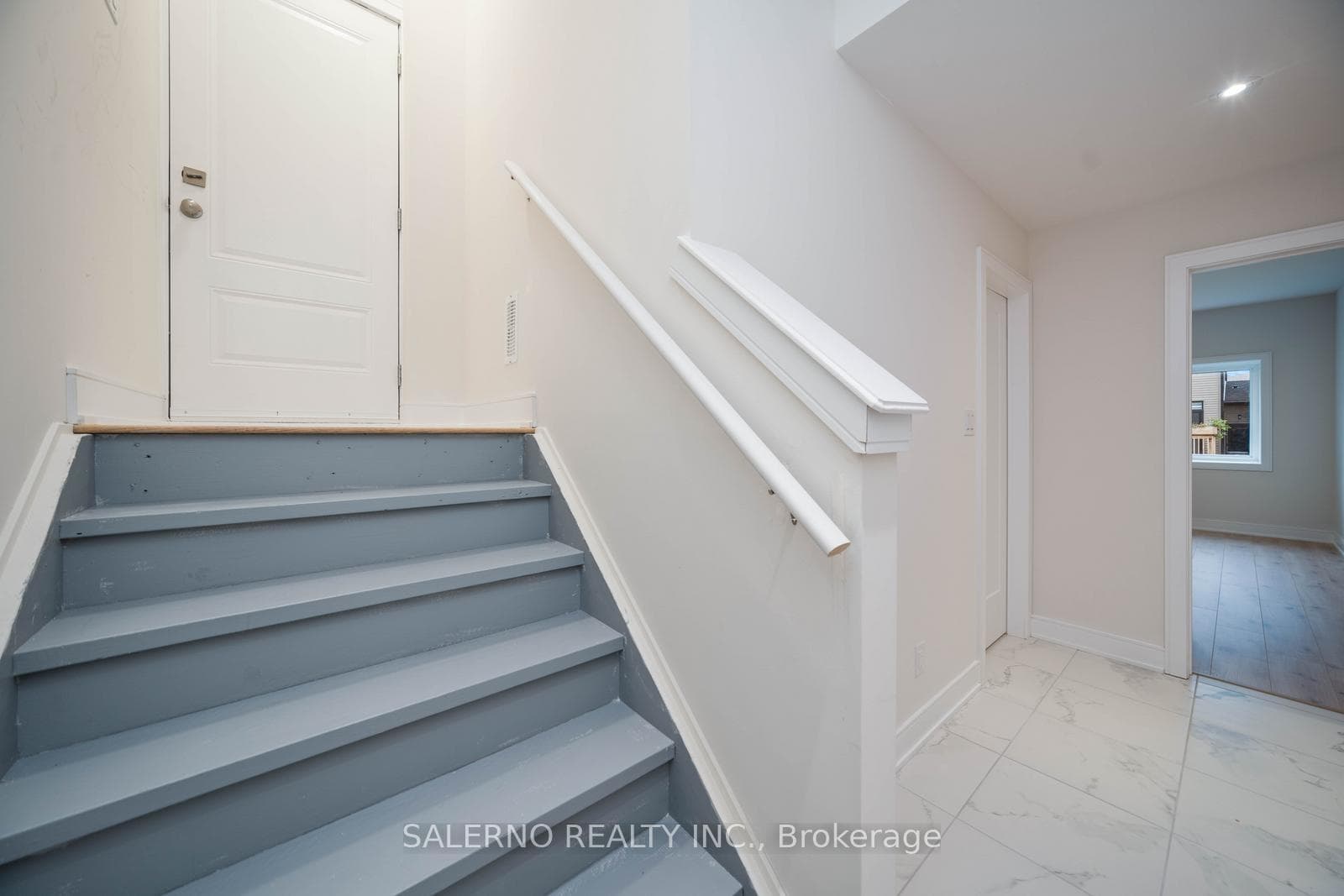 100 Berkely Street Unit Lower photo 8