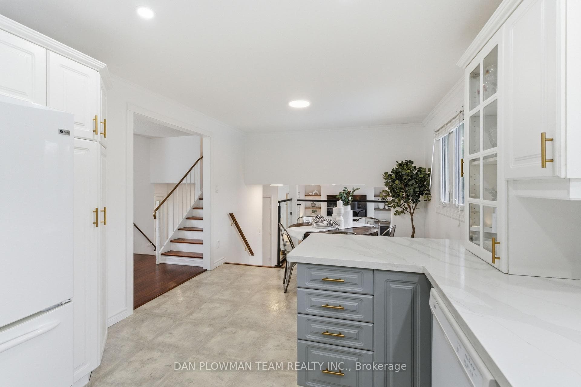 986 Central Park Boulevard photo 16