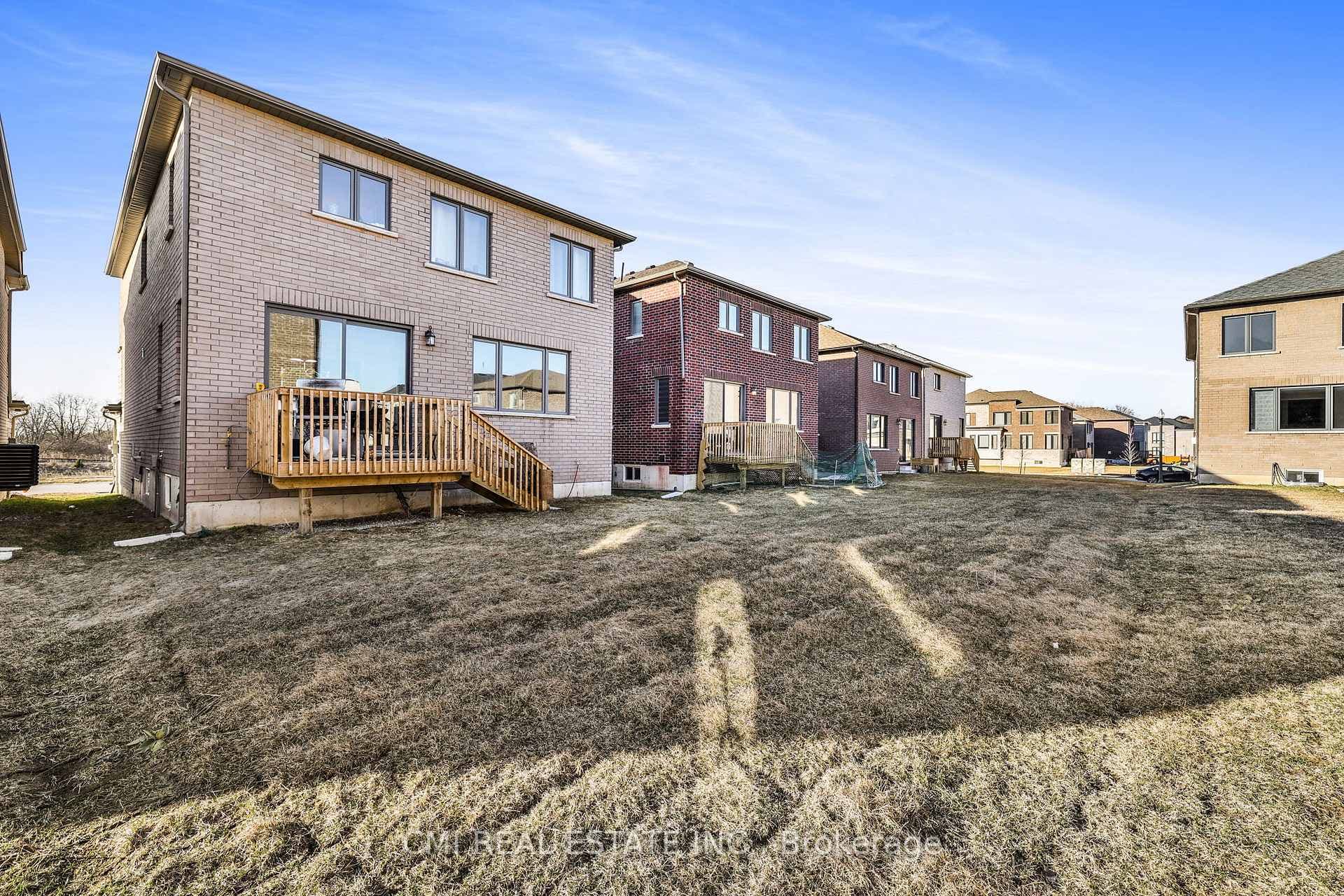 1403 Upper Thames Drive photo 46