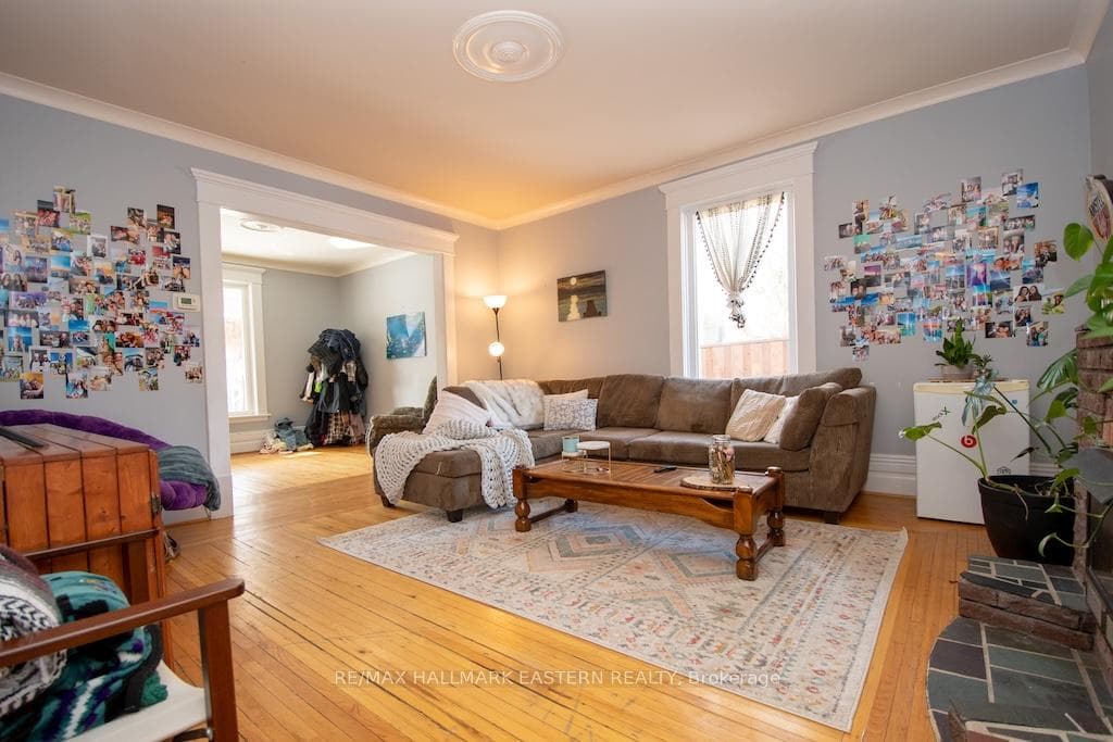 544 Charlotte Street photo 4