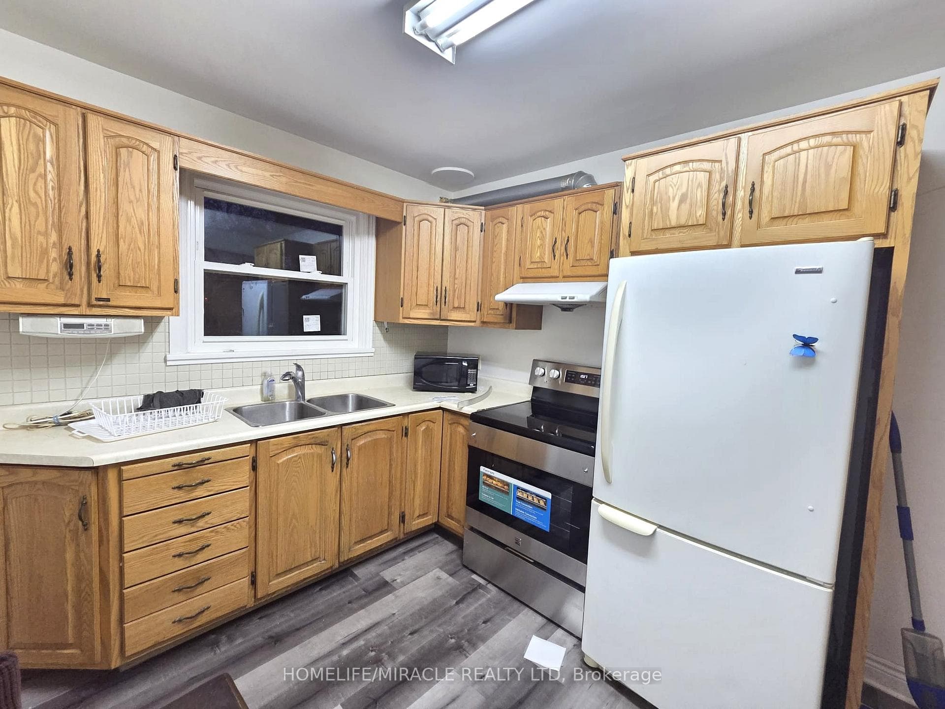 94 Taunton Road Unit Main photo 10