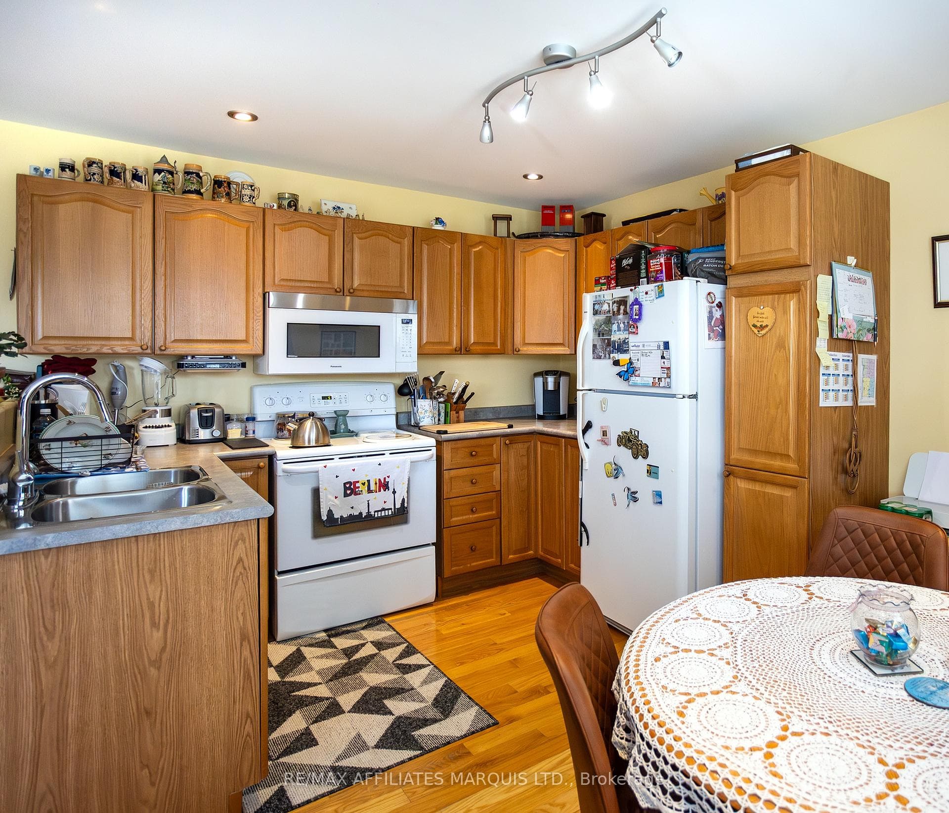 12118 Lakeshore Drive photo 19
