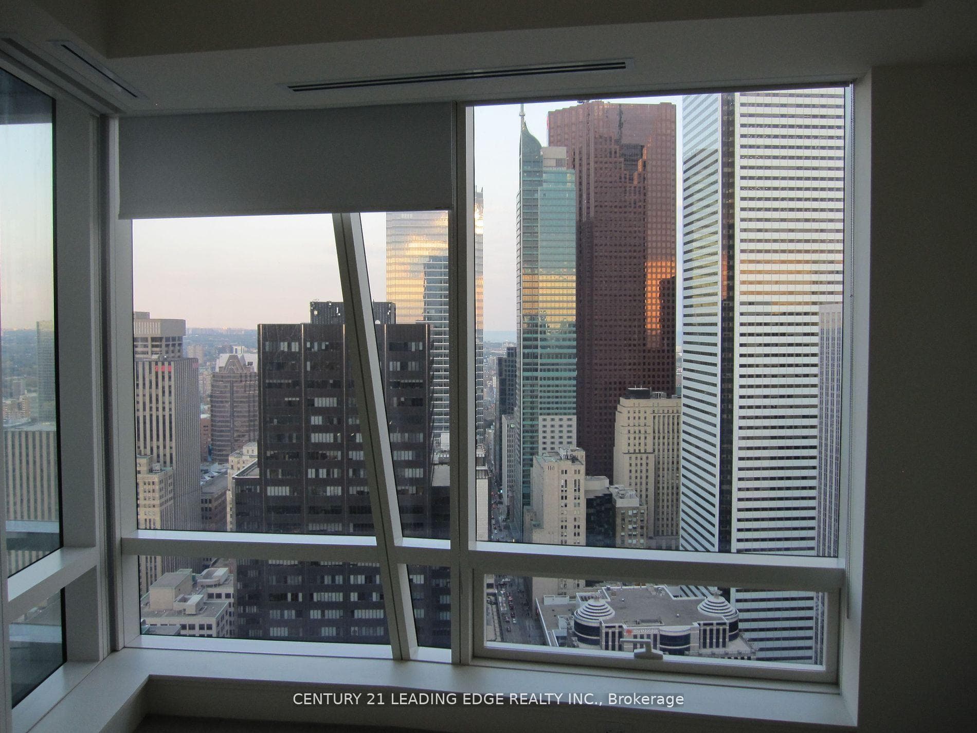 180 University Avenue Unit 4608 photo 16