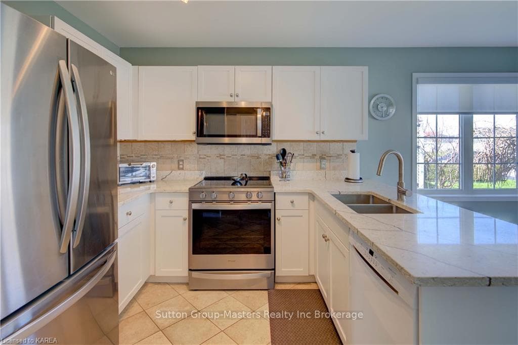 76 ABBEY DAWN Drive photo 18