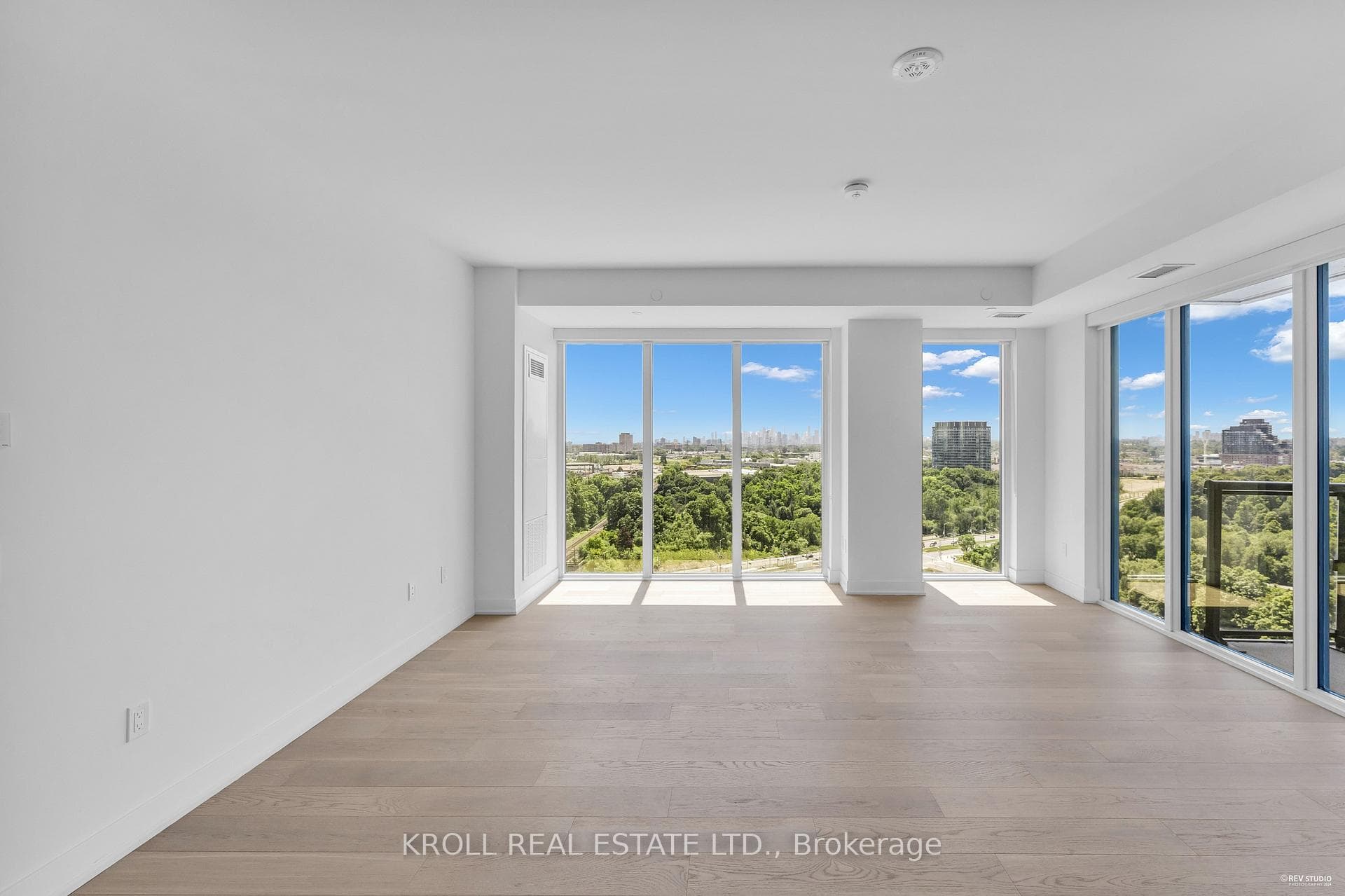 30 Inn On The Park Drive Unit 1410 photo 13