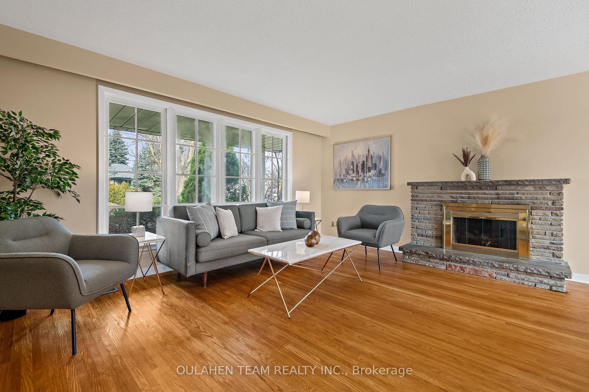 54 Tollerton Avenue photo 5