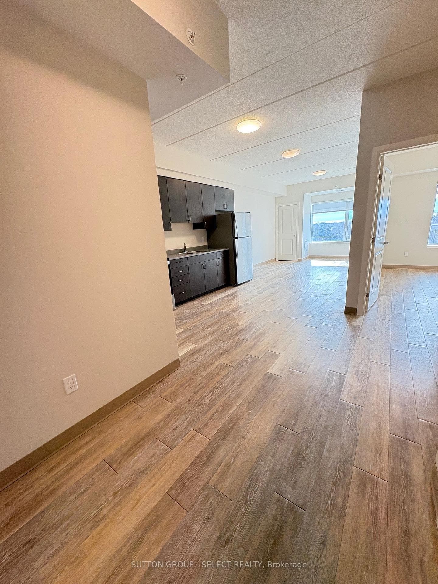 99 POND MILLS Road Unit 1204 photo 3