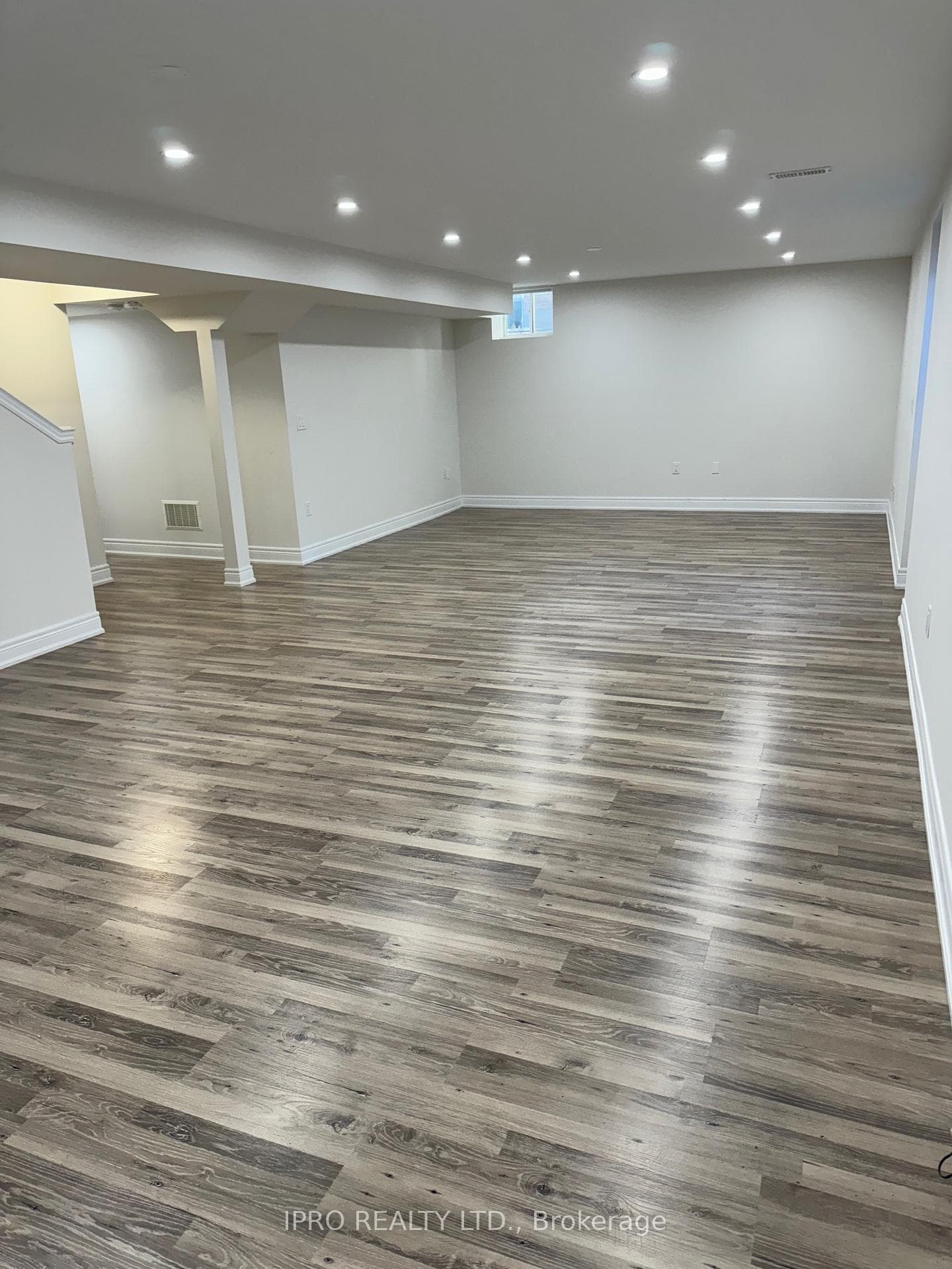 2527 Florentine Place photo 4