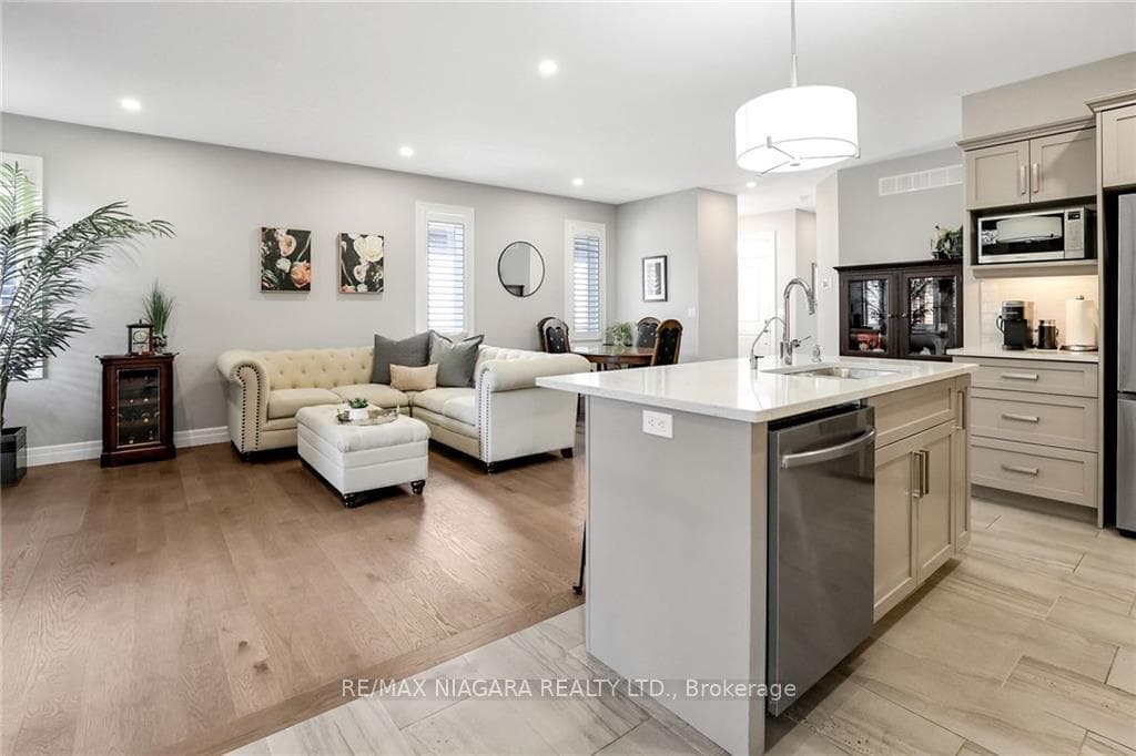19 Borden Trail photo 10