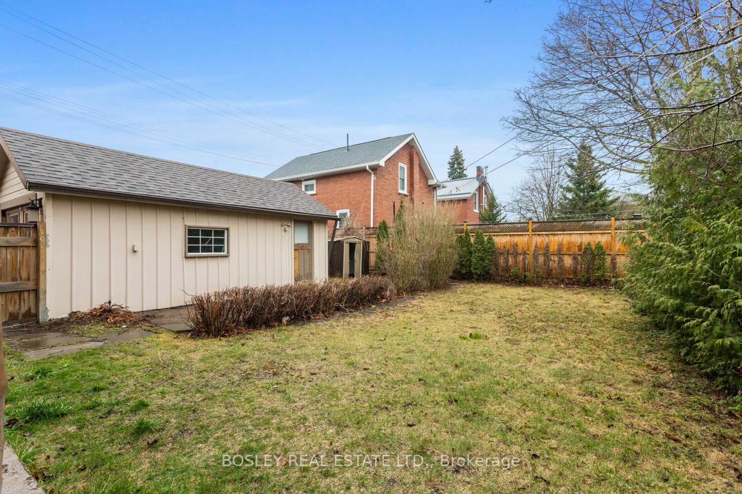 125 University Avenue photo 35
