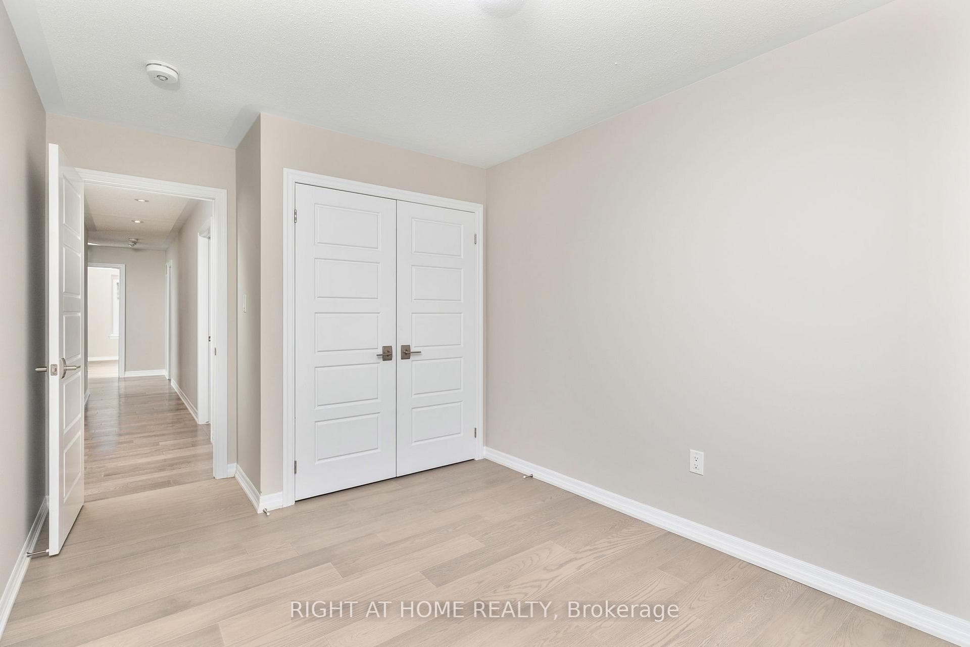 75 Orchardcroft Road photo 25