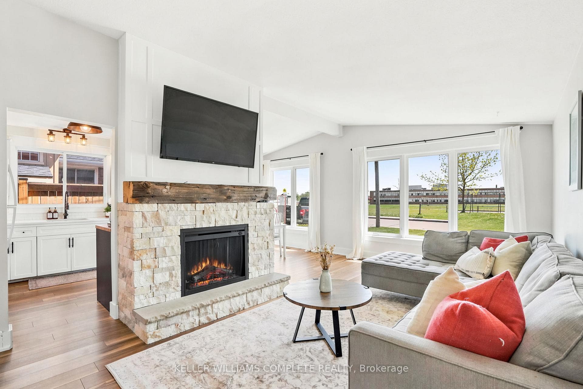 9 Reno Avenue photo 3