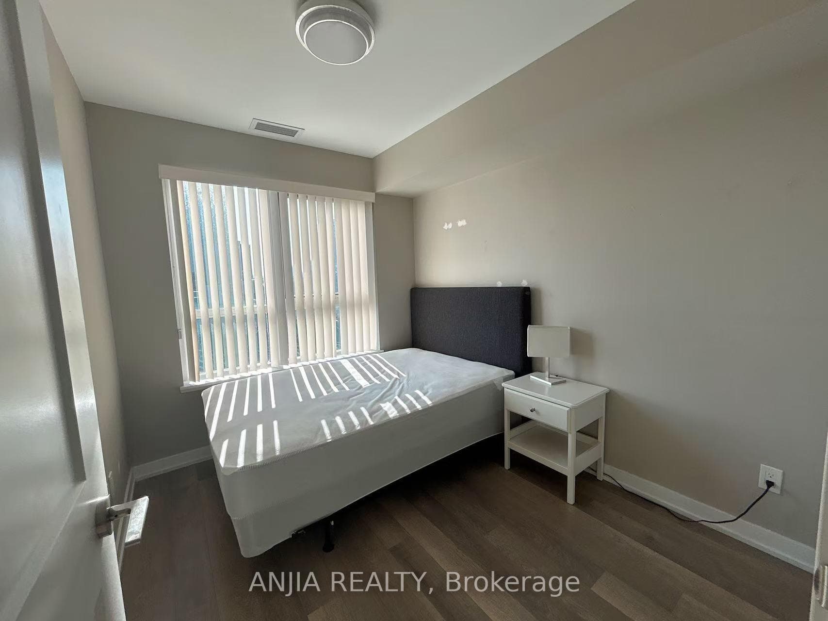 181 Huron Street Unit 804 photo 11