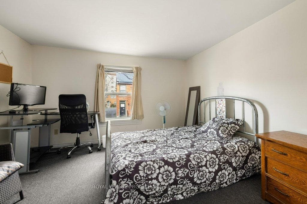 163 Bagot Street photo 23